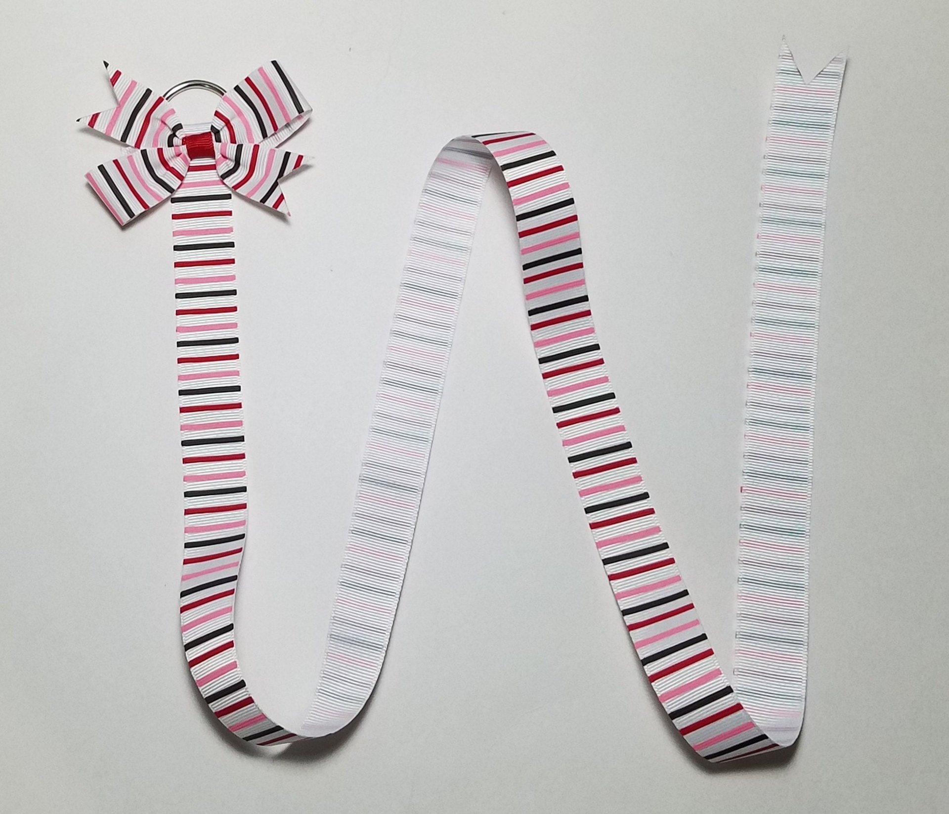 Ribbon Bow Holder